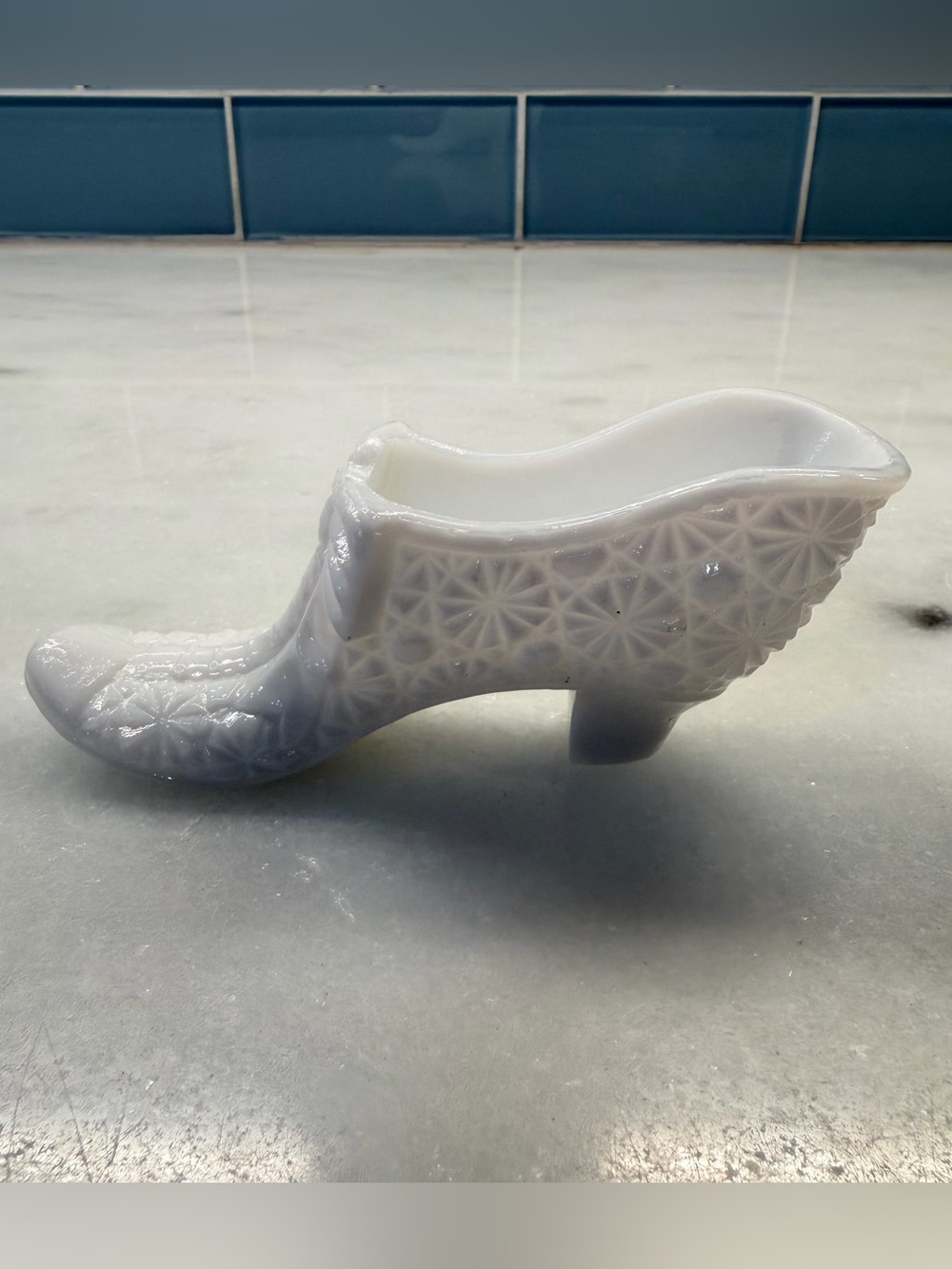 VTG Miniature White Milk Glass High Heel Shoe Slipper Vase Planter Starburst 6”